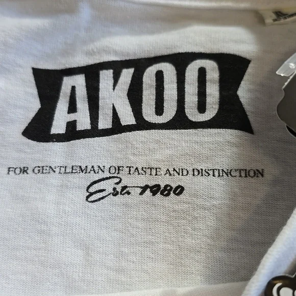 Rare Akoo Graphic Tee with Young Man On His Knee - Picture 4 of 6